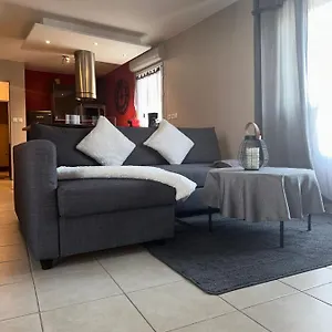  Appartamento Superbe équipé Avec Parking.